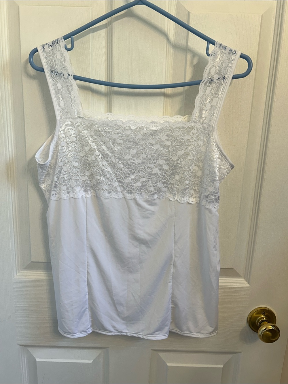 White Lace-Trim Sleeveless Women’s camisole
